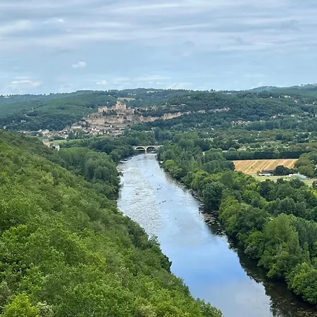 Les Etoiles Kamp alanı Saint-Sauveur (Dordogne)