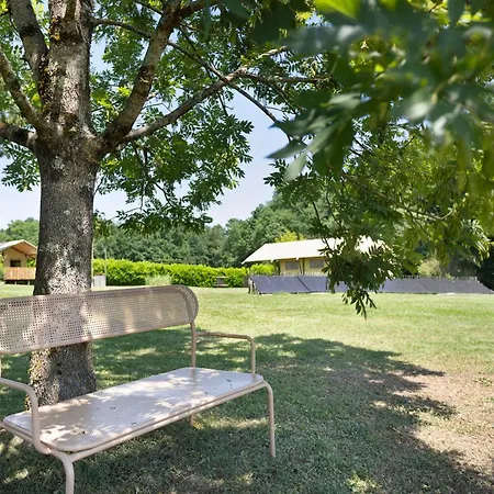 Les Etoiles Kamp alanı *