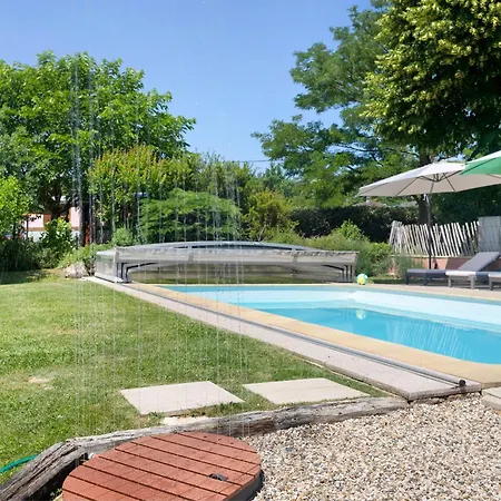 Les Etoiles Kamp alanı Saint-Sauveur (Dordogne)